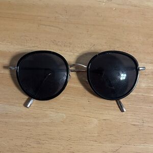 Black Round Sunglasses